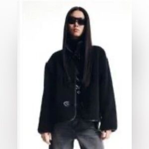 H&M Black Teddy Fleece Toggle Jacket. Women’s M.